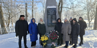 В день 83-й годовщины освобождения Тимского района от немецко-фашистских захватчиков сотрудники Тимского районного суда почтили память воинов - Тимский районный суд